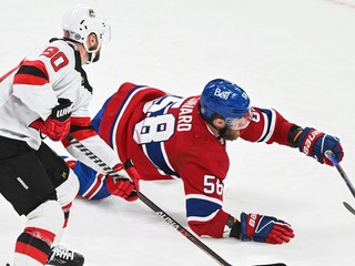Tomáš Tatar strieľa gól do prázdnej brány Montrealu Canadiens. 