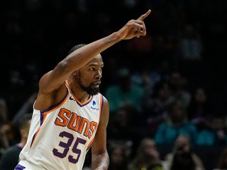 Kevin Durant v drese Phoenix Suns.