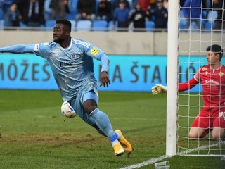 Malik Abubakari sa teší z gólu proti DAC.