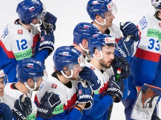 Slovenskí hokejisti po zápase Slovensko - Česko na MS v hokeji 2023.