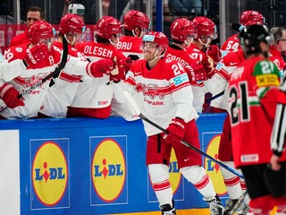 Nikolaj Ehlers sa teší po strelenom góle v zápase Maďarsko - Dánsko na MS v hokeji 2023.