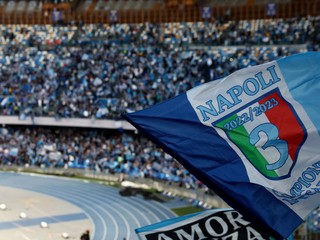 Fanúšikovia Neapolu sa tešia z titulu po dlhých 33 rokoch. 