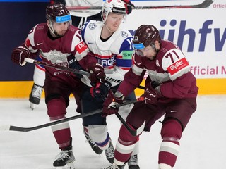 Fotka zo zápasu Lotyšsko - Nórsko na MS v hokeji 2023.