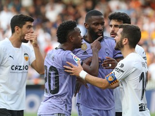 Real Madrid v zápase s Valenciou.