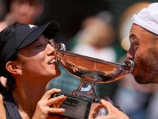 Nemecko-japonský pár Tim Pütz a Miju Katová vyhral mix na Roland Garros 2023. 