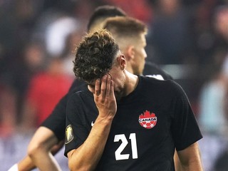 Smutný Jonathan Osorio po remíze s Guadeloupe.