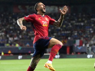 Španielsky útočník Joselu sa teší z gólu v semifinále Ligy národov. 