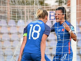 Radosť kapitánky Dominiky Škorvánkovej a Patrície Hmírovej. 