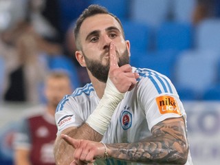 Tigran Barseghjan (Slovan) oslavuje víťazný gól v zápase 6. kola Niké ligy, ŠK Slovan Bratislava - FK Železiarne Podbrezová (3:2).