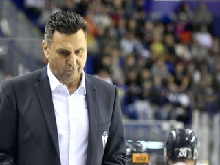 Tréner Slovana Bratislava Vladimír Růžička.