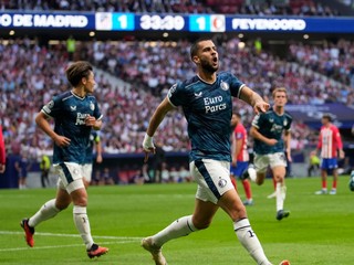 Dávid Hancko oslavuje gól do siete Atlética Madrid v Lige majstrov.