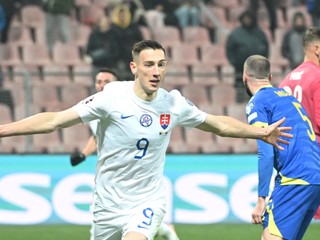 Radosť Róberta Boženíka po strelení vyrovnávajúceho gólu na 1:1 v zápase s Bosnou a Hercegovinou v kvalifikácii na EURO 2024.