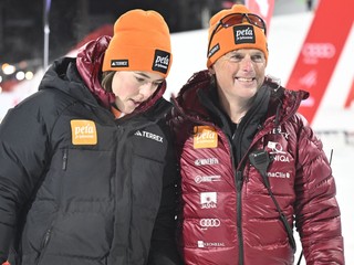 Petra Vlhová a jej tréner Mauro Pini.