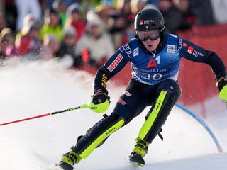 Kristoffer Jakobsen počas slalomu v Kitzbüheli 2024.