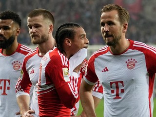 Smutní hráči Bayernu Mníchov.