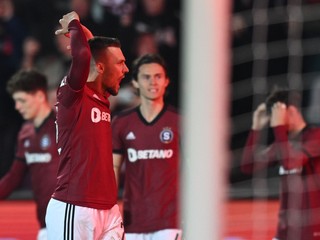 Lukáš Haraslín sa teší po strelenom góle v drese AC Sparta Praha.