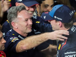 Christian Horner a Max Verstappen z Red Bull Racing po Veľkej cene Saudskej Arábie 2024.
