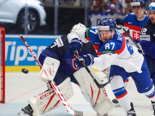 Pavol Regenda v zápase Slovensko - Francúzsko v skupine B na MS v hokeji 2024.