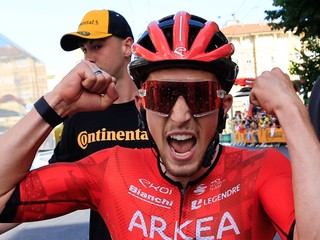 Kevin Vauquelin z tímu Arkéa-B&B Hotels  vyhral 2. etapu na Tour de France 2024.