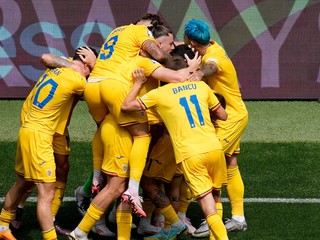 Rumunskí futbalisti sa tešia z gólu