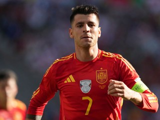 Španielsky útočník Álvaro Morata strieľa gól v zápase proti Chorvátsku na EURO 2024.