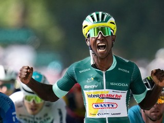 Eritrejský cyklista Biniam Girmay sa stal víťazom 12. etapy Tour de France 2024.
