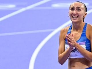 Gabriela Gajanová po semifinále behu na 800 metrov na olympijských hrách v Paríži.