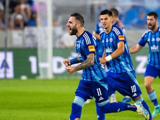 Tigran Barseghjan sa teší po strelenom góle v zápase ŠK Slovan Bratislava - Apoel Nikózia v prvom dueli 3. predkola Ligy majstrov.