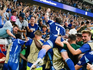 Futbalisti ŠK Slovan Bratislava sa tešia po postupe do hlavnej fázy Ligy majstrov.