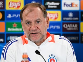 Tréner ŠK Slovan Bratislava Vladimír Weiss.