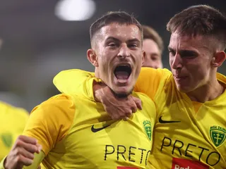 Na snímke zľava Adrián Kaprálik a Mário Sauer (obidvaja Žilina).