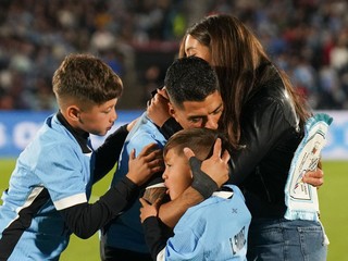 Uruguajský futbalista Luis Suárez ukončil reprezentačnú kariéru.