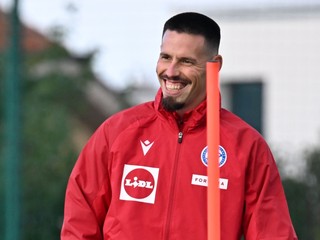 Marek Hamšík ako asistent trénera na tréningu slovenskej futbalovej reprezentácie pred zápasom Ligy národov Slovensko - Švédsko.