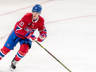 Juraj Slafkovský v drese Montreal Canadiens.