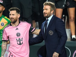 Lionel Messi a David Beckham po poslednom zápase základnej časti MLS Inter Miami - New England Revolution.