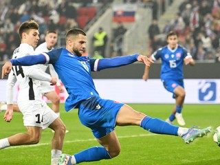 Dávid Hancko a Patrik Kristal počas zápasu C-divízie Ligy národov (LN) Slovensko - Estónsko.