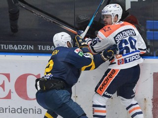 Michael Drábek (Spišská Nová Ves), vpravo Samuel Solenský (Michalovce).