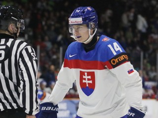 Miroslav Šatan mladší počas zápasu Slovensko - Česko na MS v hokeji do 20 rokov 2025. 