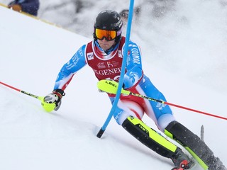 Steven Amiez počas 1. kola slalomu vo Val d'Isere.