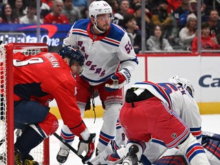 Alexander Ovečkin v zápase NHL Washington Capitals - New York Rangers.