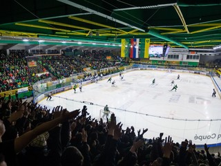 Atmosféra na štadióne v zápase  DOXXbet Vlci Žilina - HK Nitra v 45. kole Tipos extraligy.