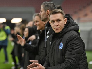 Tréner Slovenska Peter Kopúň.