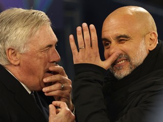 Carlo Ancelotti (vľavo) a Pep Guardiola.