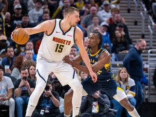 Nikola Jokič v zápase proti Indiana Pacers.