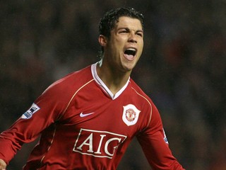 Cristiano Ronaldo v drese Manchester United v roku 2006.