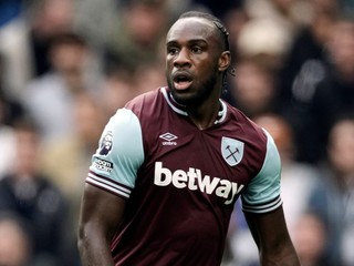 Michail Antonio v drese West Hamu United.