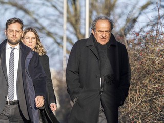 Michel Platini (vpravo). 