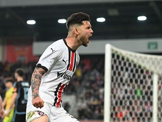 Michal Ďuriš sa teší z gólu.