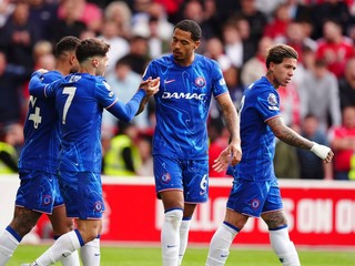 Futbalisti Chelsea po strelenom góle.