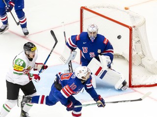 Fotka zo zápasu skupiny B na MS v hokeji 2025: USA - Maďarsko.